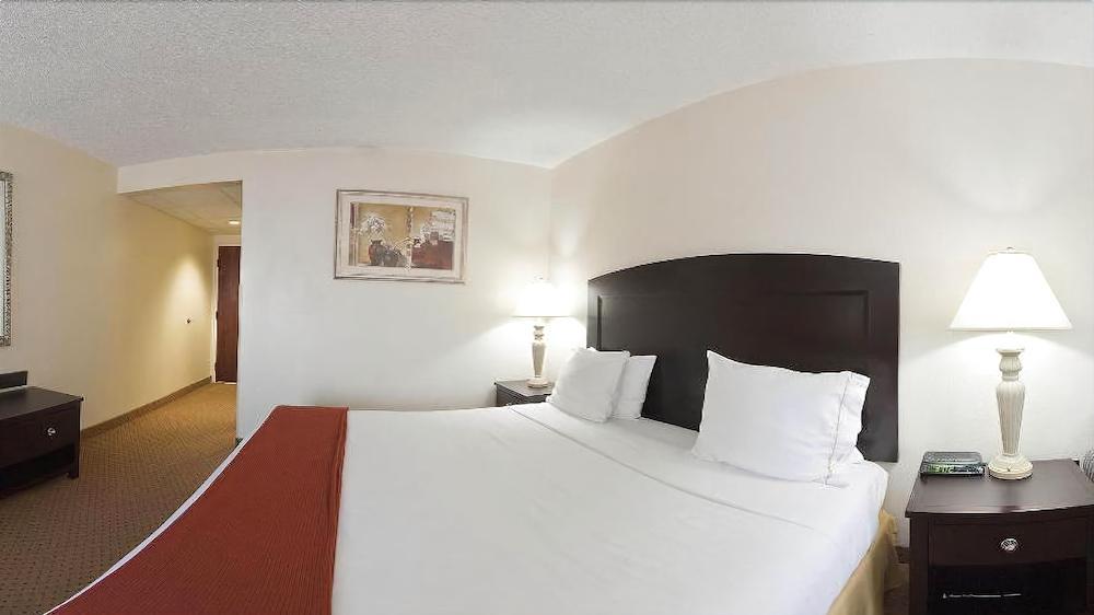 Holiday Inn Express - Chester By Ihg Extérieur photo