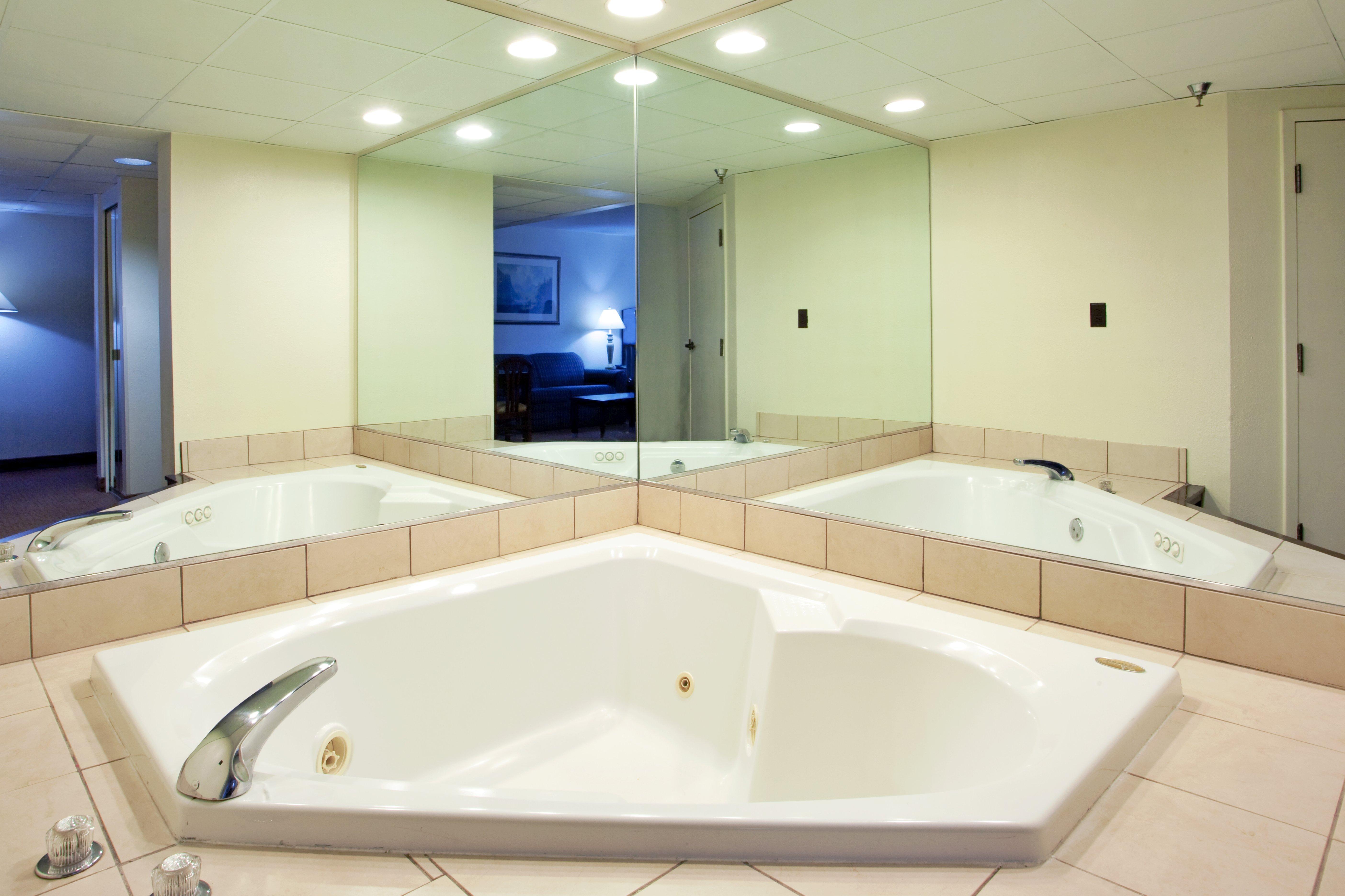 Holiday Inn Express - Chester By Ihg Extérieur photo