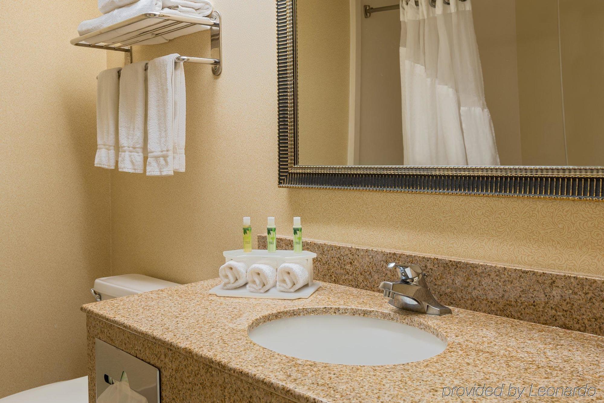 Holiday Inn Express - Chester By Ihg Extérieur photo