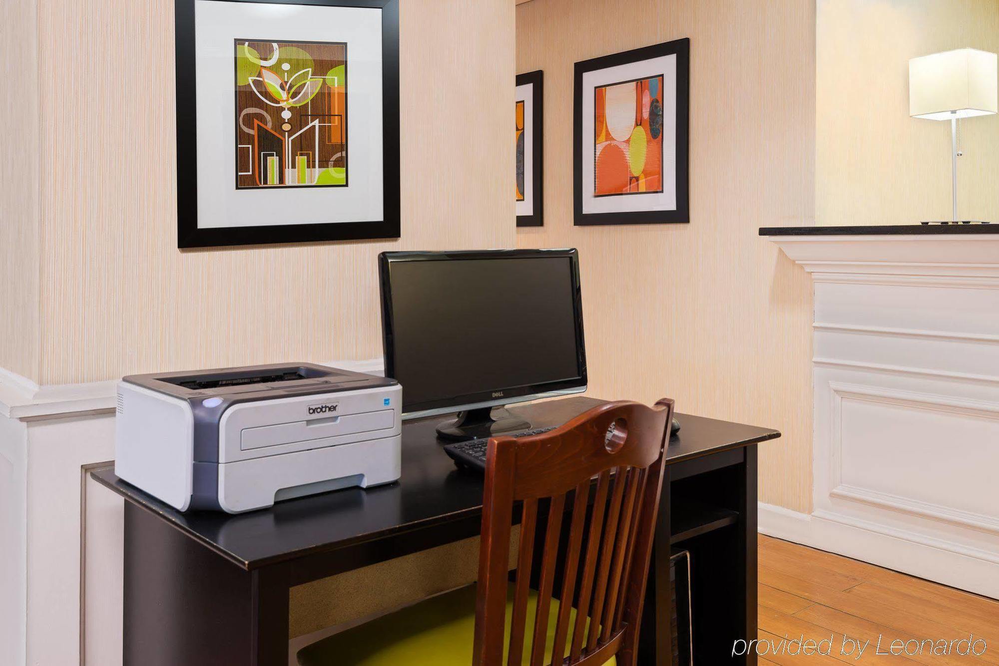 Holiday Inn Express - Chester By Ihg Extérieur photo