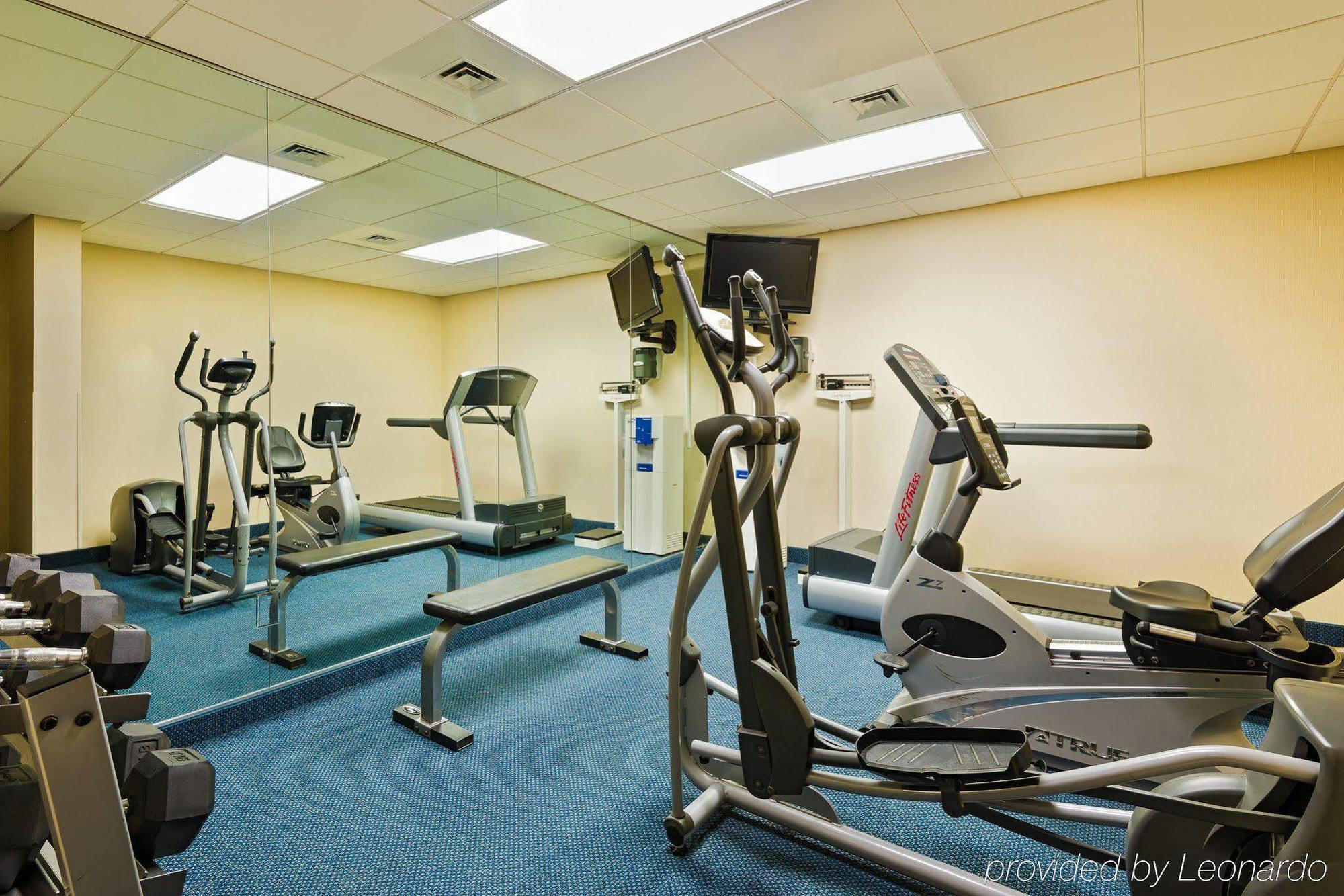 Holiday Inn Express - Chester By Ihg Extérieur photo
